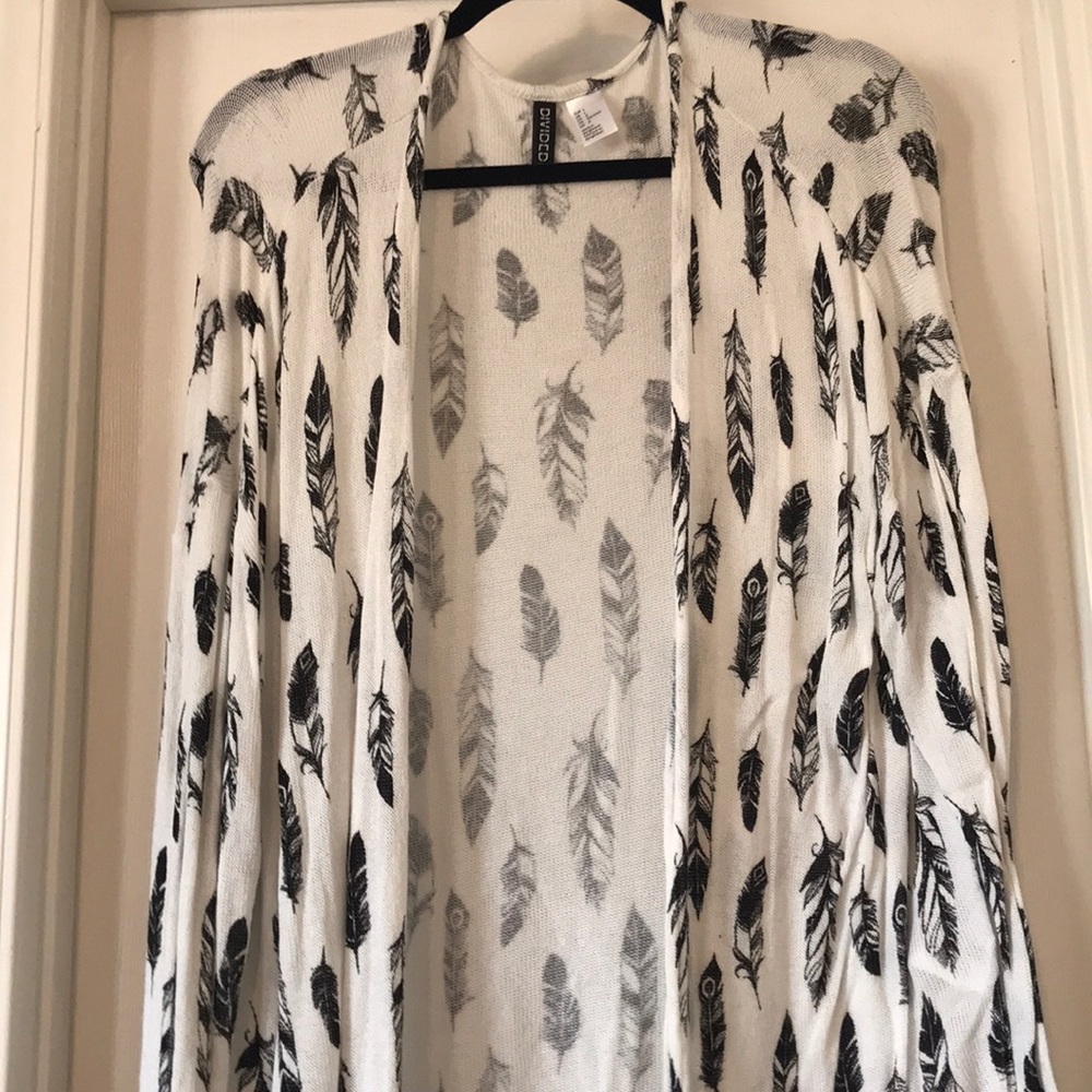 Light Feather Sweater